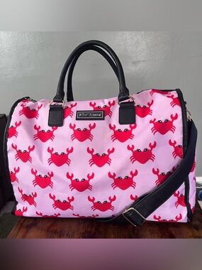Betsey Johnson Pink pinch me crab Weekender Bag